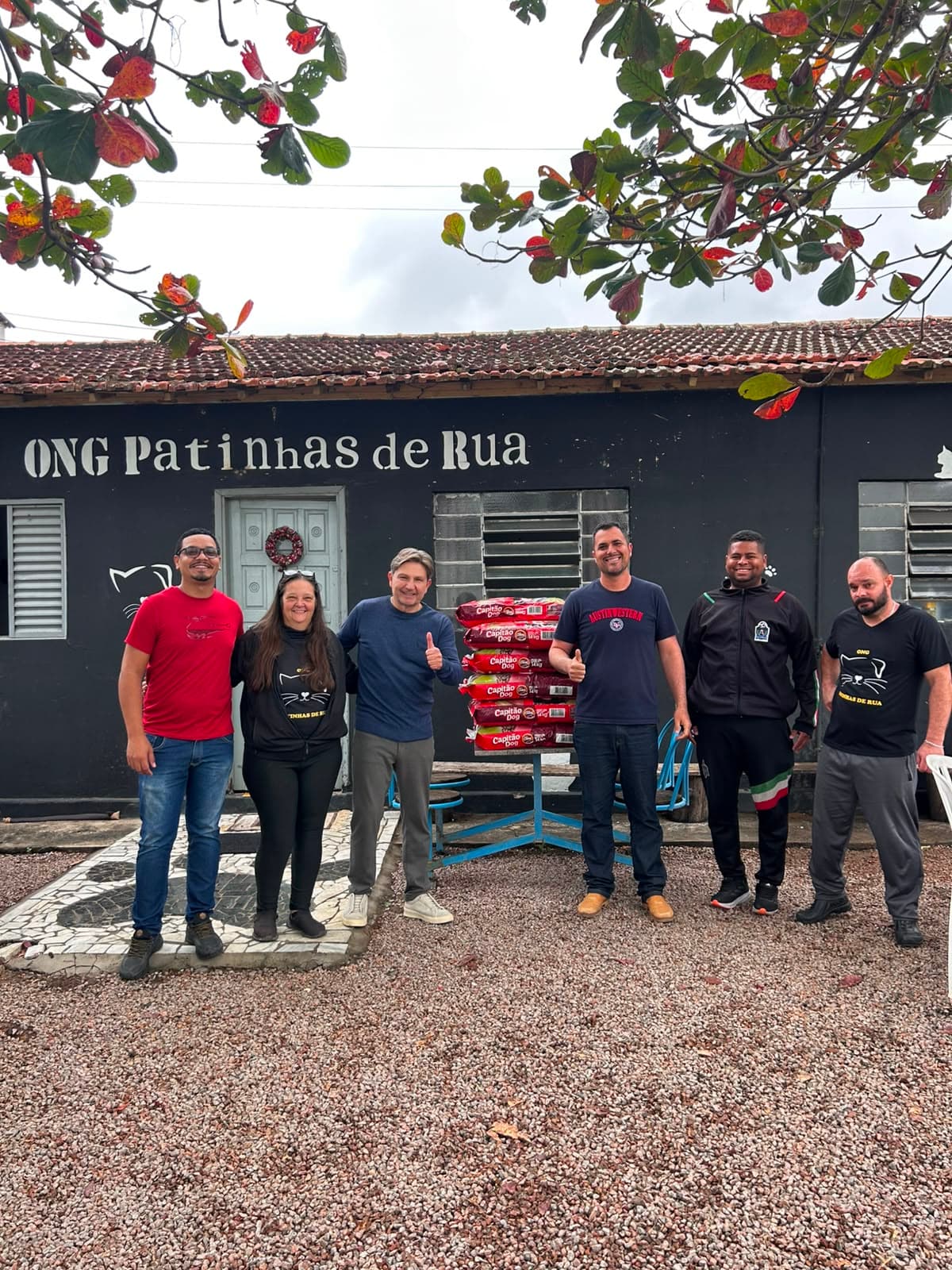 Visita e entrega de doações à ONG Patinhas de Rua